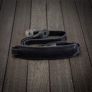 [Luigi&#039;s] Leather Neck Strap (with Pad) Black